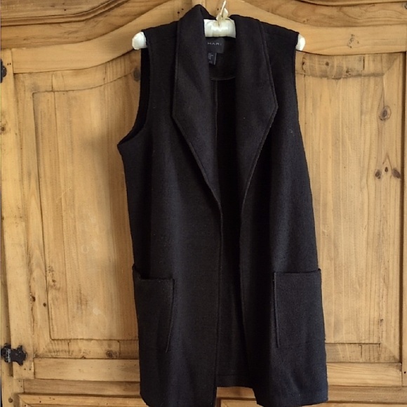 Tahari (Large) Black Wool Preppy Longline Vest, Open Front, Belted with Pockets - Picture 10 of 10